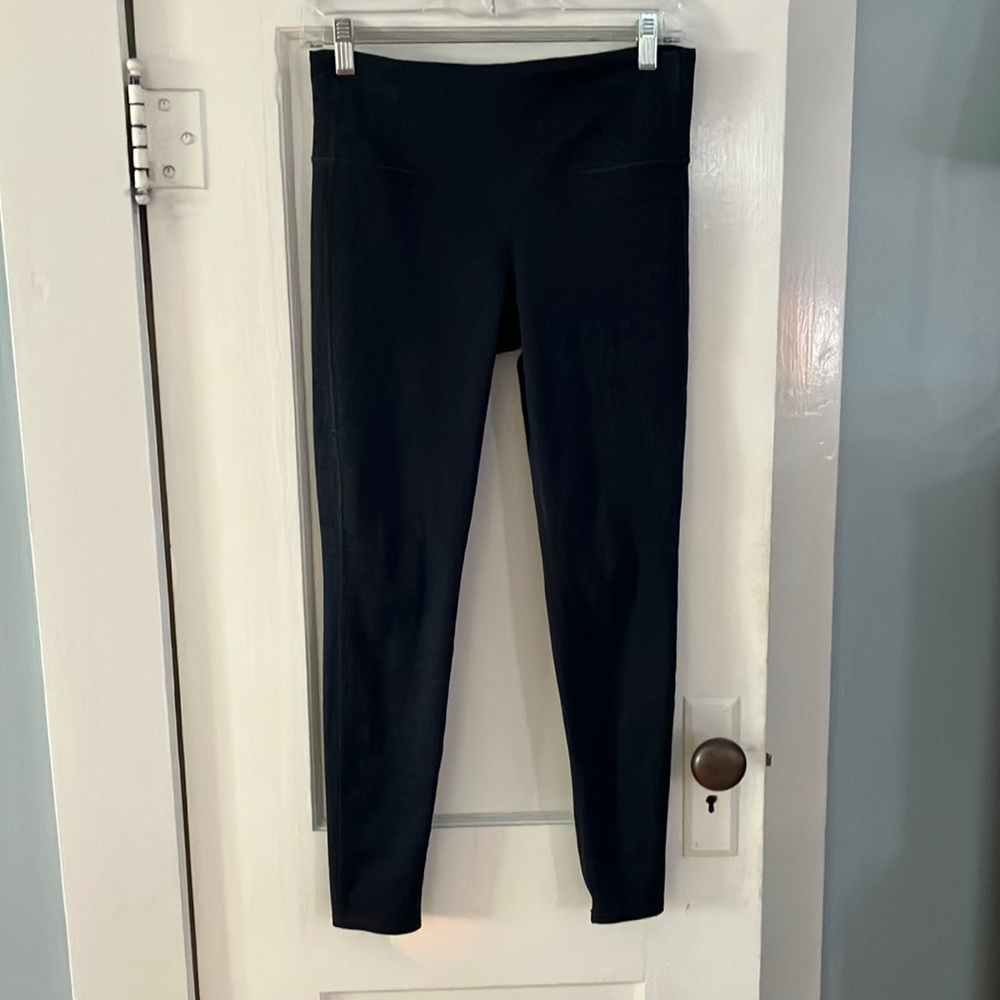 Medium petite 7/8 Athleta leggings